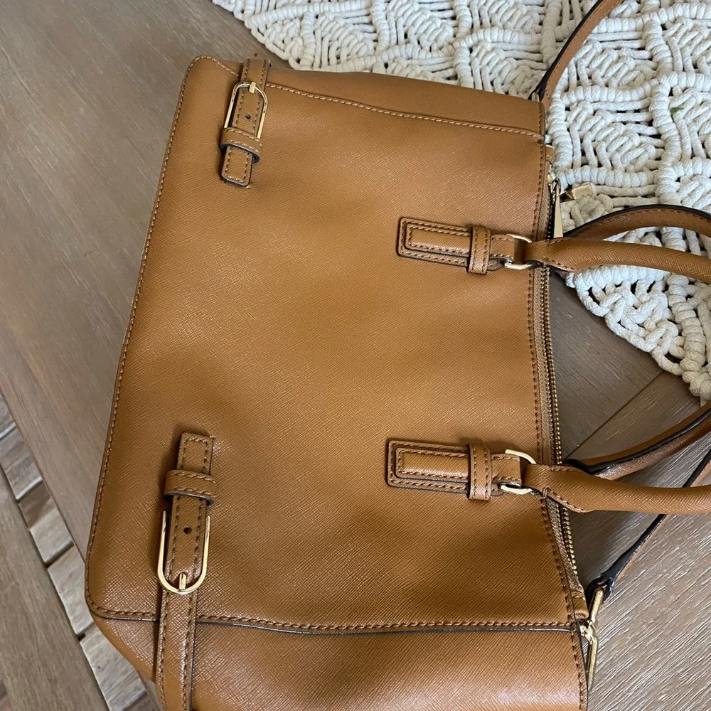 Tory Burch crossbody purse - Picture 4 of 14